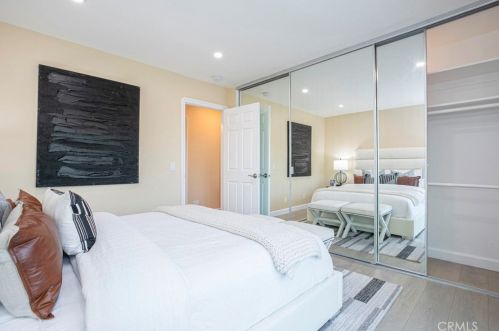 815 Moorside Dr, Glendale CA  91207-1135 exterior