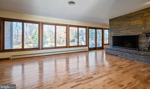 36 Bear Brook Rd, Princeton NJ  08540-6216 exterior