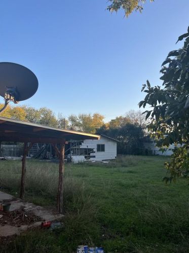 1005 Fauntleroy Trl, Austin TX  78758-4801 exterior