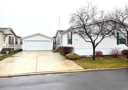 835 Arbor Dr, Manteno, IL 60950-5001
