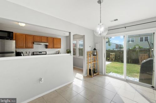 16551 Sherwood Pl, Woodbridge, VA 22191-4625