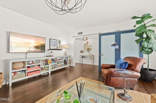 2358 Caracas St, Glendale CA  91214-3003 exterior