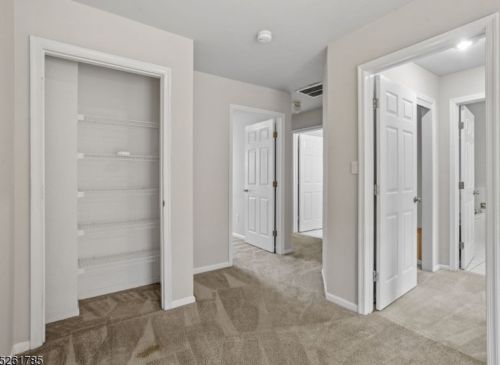 27 Grant Way, Princeton NJ  08540-1667 exterior