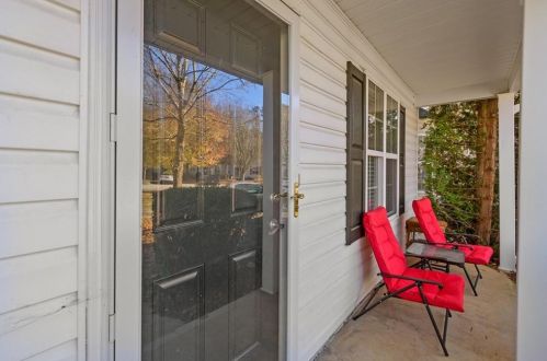 827 Crestwell Cir, Atlanta, GA 30331-8623