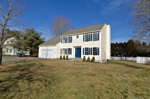 15 Fairgrounds Rd, Woodbury, CT 06798-2729