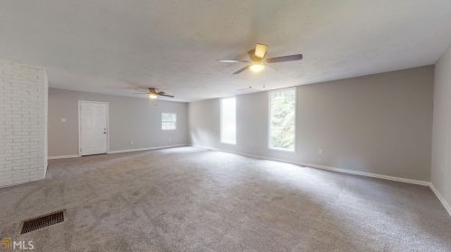 4100 Coatsworth Dr, Rex GA 30273-1500 exterior