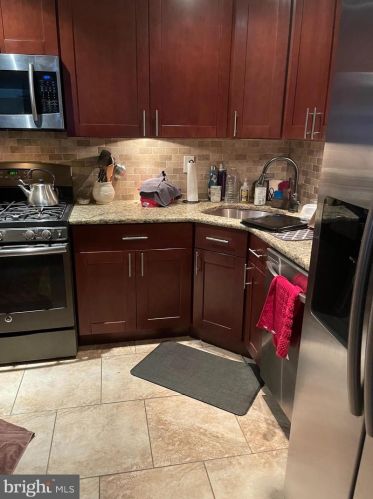 38 Willow Ct, Trenton, NJ 08619-4622