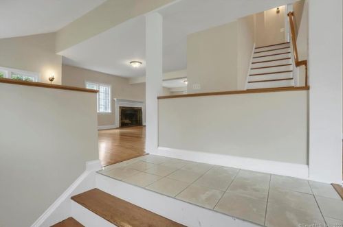 5 Hazel St, Norwalk CT  06851-3016 exterior