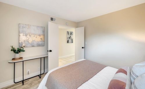 1044 Summermist Ct, San Jose, CA 95122-3361