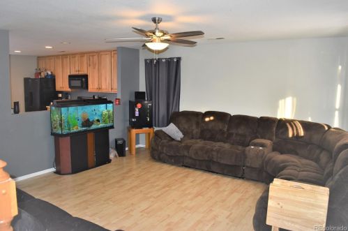 804 Willow Dr, Denver CO  80603-7727 exterior