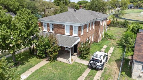 2201 5th Ave, Fort Worth TX  76110-1970 exterior