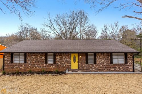 6045 Hickory Dr, Forest Park, GA 30297-3216