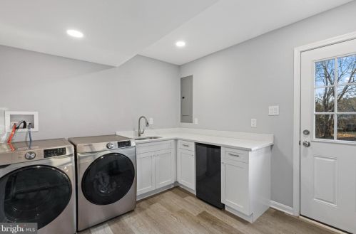 5002 Ten Mills Rd, Columbia MD  21044-1539 exterior