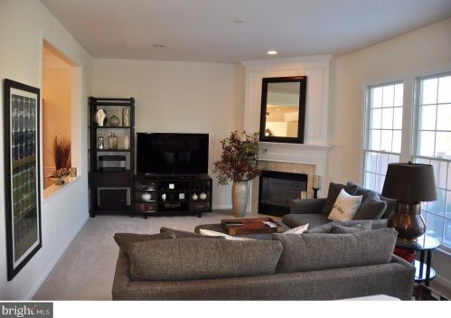 53 Trewbridge Ct, Princeton NJ  08540-7738 exterior