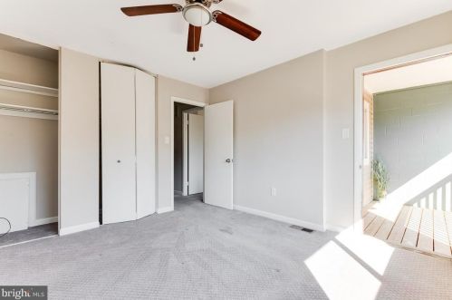 2691 Cristina Ct, Woodbridge VA  22192-3127 exterior