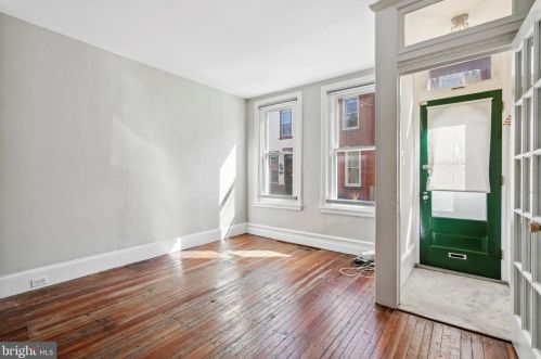 878 Judson St, Philadelphia, PA 19130-1937