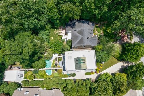 114 Lindbergh Dr, Atlanta GA  30305-3729 exterior