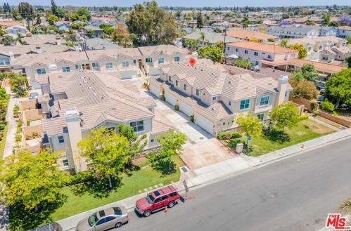 8682 Belmont St, Cypress CA  90630-6027 exterior