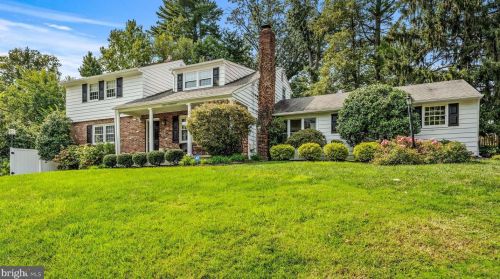 1020 Concord Cir, Tavistock, NJ 08033-3425