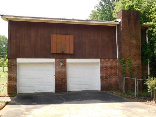 5483 Wydella Rd, Lilburn, GA 30047-6581