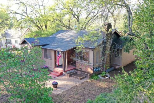 470 Cornish Ln, Angwin, CA 94508-9736