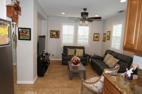 2660 Madison Cir, Anaheim CA  92801-4954 exterior