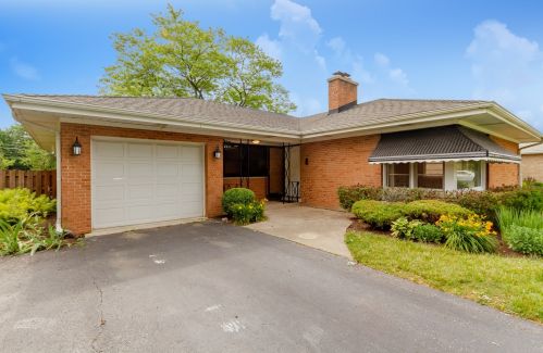 6818 Keating Ave, Chicago, IL 60629-5657