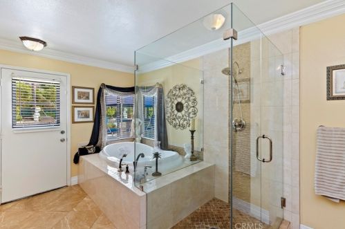 1678 Southport Dr, Riverside CA  92506-5449 exterior
