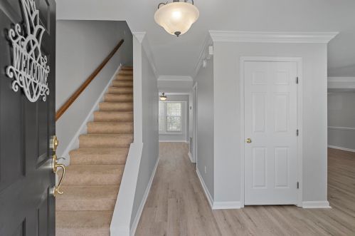 1984 Presidio Dr, Mount Pleasant, SC 29466-8886