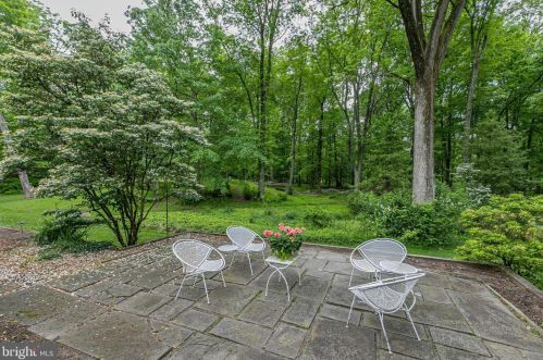 7 Honeybrook Dr, Princeton NJ  08540-7434 exterior