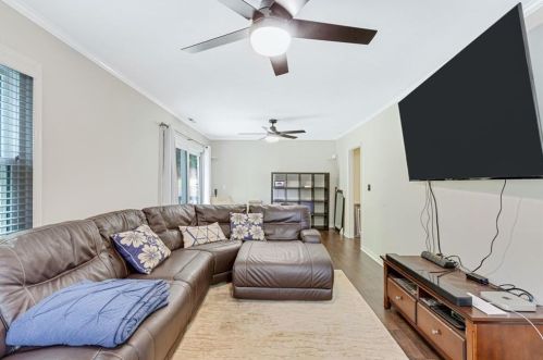 6896 Lockridge Dr, Atlanta GA  30360-1515 exterior