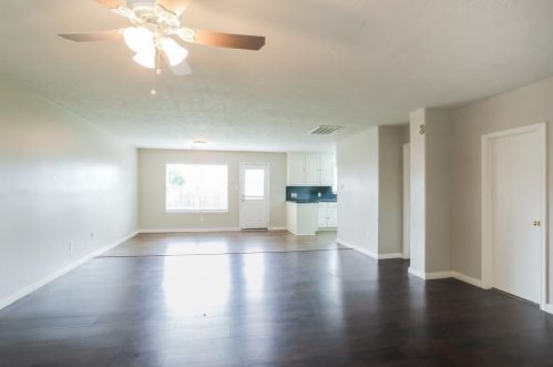 16217 Setting Sun Ct, Conroe TX  77302-5541 exterior