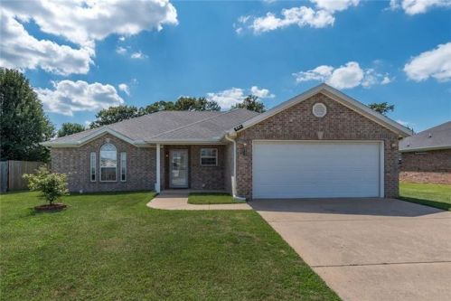 551 Steepro Dr, Centerton, AR 72719-9756
