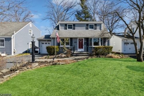 363 Park View Dr, Scotch Plains, NJ 07076-1325