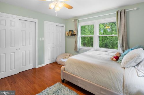 1063 Stuart Rd, Princeton NJ  08540-1219 exterior