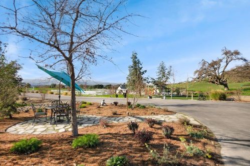 7670 Crews Rd, Gilroy CA  95020-9558 exterior