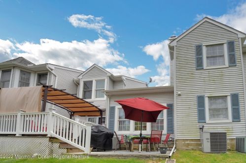 23 Mc Kinley Dr, Tinton Falls NJ 07712-2853 exterior