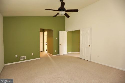 24 Dorset Ct, Princeton NJ  08540-7054 exterior