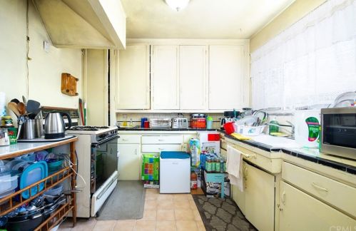 1026 Columbus Ave, Glendale CA  91202-2353 exterior