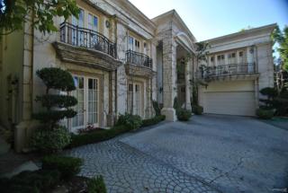 9742 Wendover Dr, Beverly Hills, CA 90210-1228