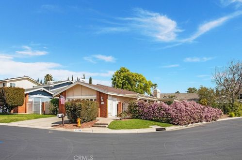23166 Vista Way, El Toro, CA 92630-3820