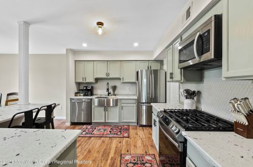 64 Redwood Dr, Tinton Falls NJ  07712-8702 exterior