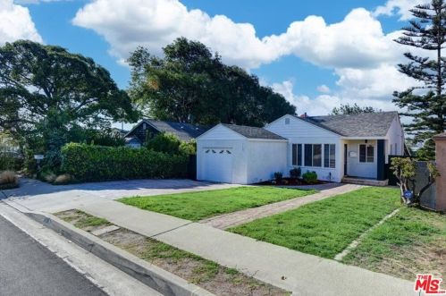 5130 141st St, Hawthorne, CA 90250-6508