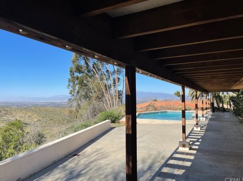 15747 Rancho Viejo Dr, Riverside CA  92506-5822 exterior