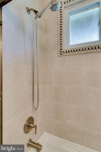 10408 Insley St, Silver Spring MD 20902-4936 exterior