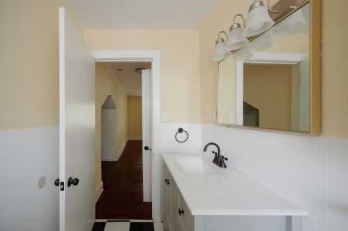 944 Burns Dr, Atlanta GA  30310-4632 exterior