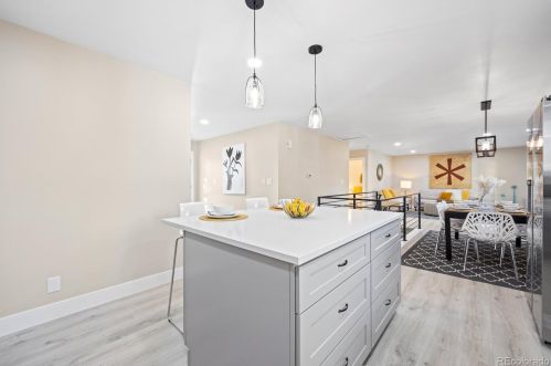 7330 Syracuse Ct, Englewood CO  80112-1749 exterior