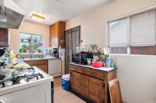 3564 Valley Way, Riverside CA  92509-1450 exterior