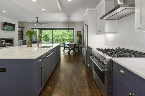 2996 Hermance Dr, Atlanta GA  30319-2735 exterior