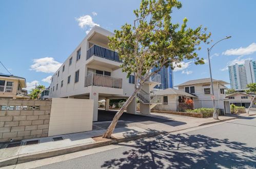 711 Alder St, Honolulu HI  96814-2269 exterior